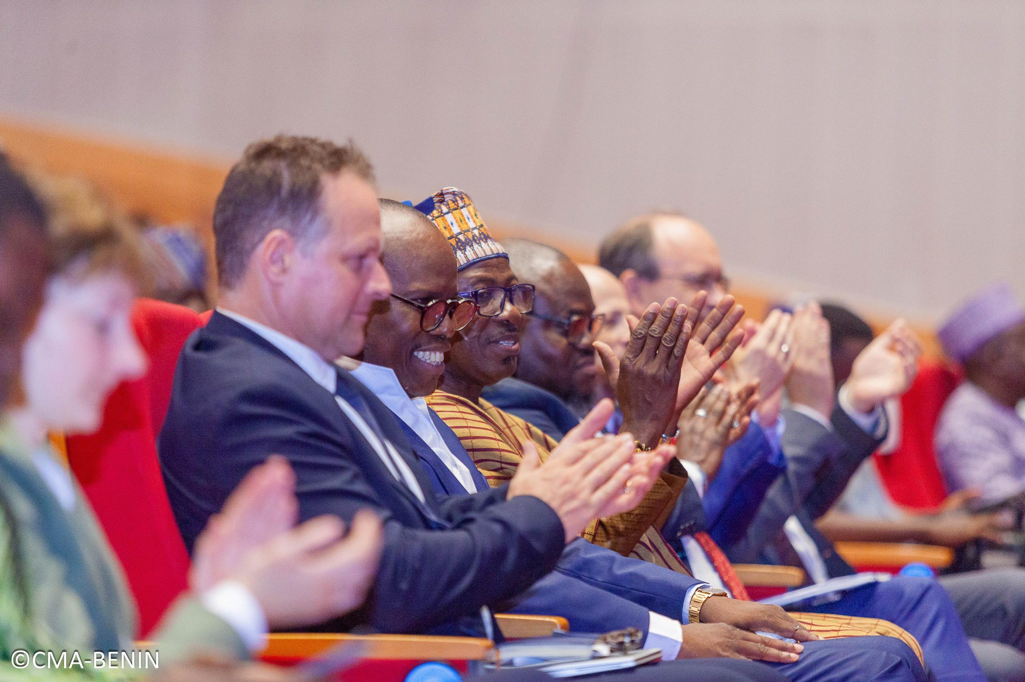 CÉRÉMONIE DE REMISE D'ATTESTATIONS AUX 350 ARTISANTS FORMES DANS LE CADRE DU PROJET FEF+